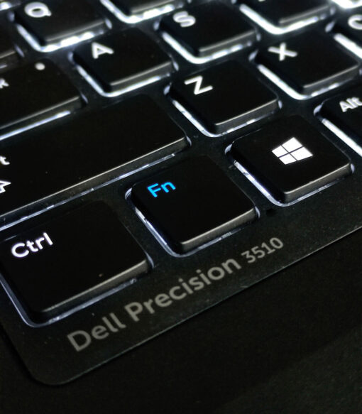 Dell Precision 3510 Core i7-6820HQ 2Gb AMD Radeon(TM) R9 M360