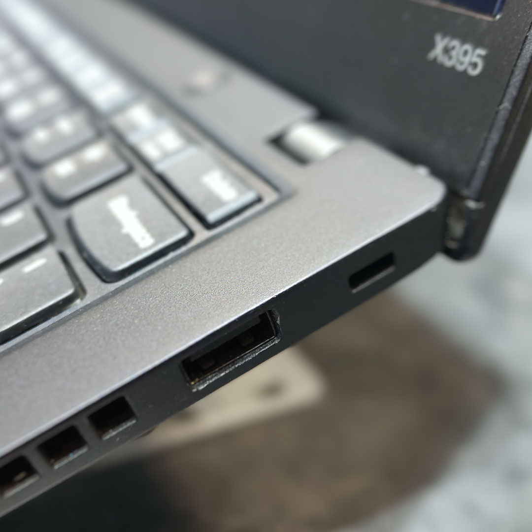 لپ تاپ دانشجویی Lenovo ThinkPad X395 13 AMD Ryzan 5 PRO 3500u 16 DDR4 256 SSD Radeon TM Vega 8 13.3inch FullHD Stock